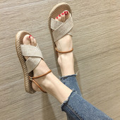 Γυναικεία σανδάλια κατάλληλα για καθημερινή ζωή σε δύο χρώματα