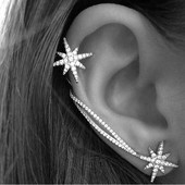 Γυναικείο σκουλαρίκι με μικρές διακοσμητικές πέτρες