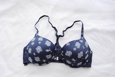 Υποδοχή γυναικών σε διάφορα μοντέλα