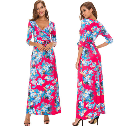 Пролетно-лятна дамска дълга рокля с V-образно деколте с флорални мотиви 
