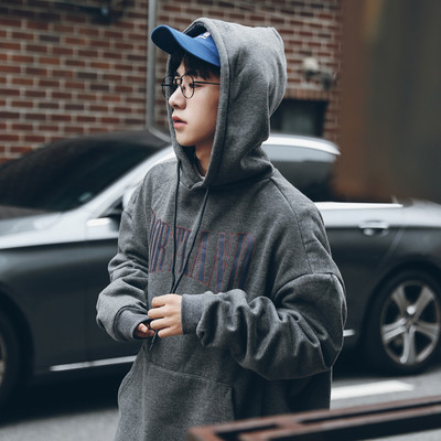 Мъжки суичър с надпис и качулка в четири цвята - широк модел