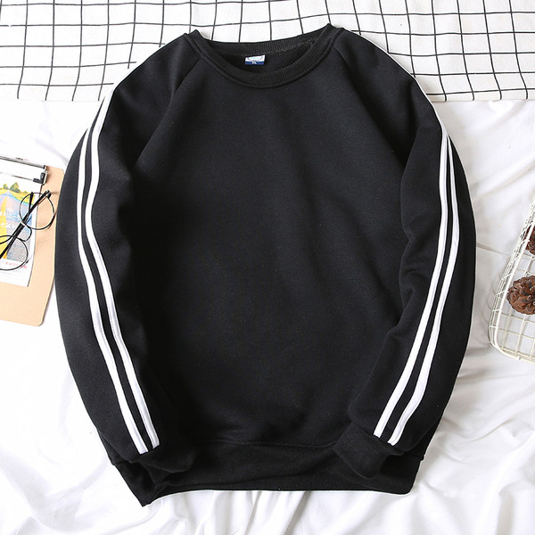 Pulover sport barbati in diferite modele