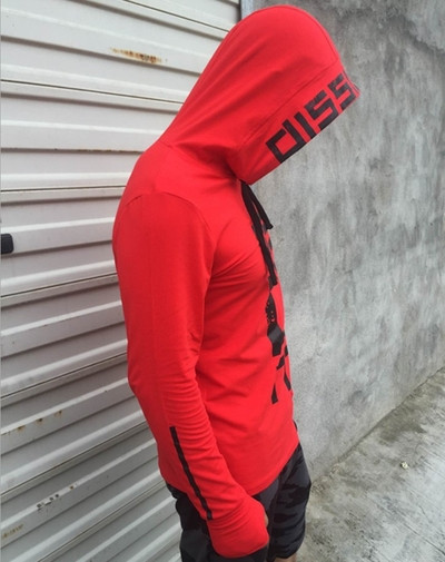 Hanorac sport pentru bărbați cu glugă și aplicație în negru și roșu