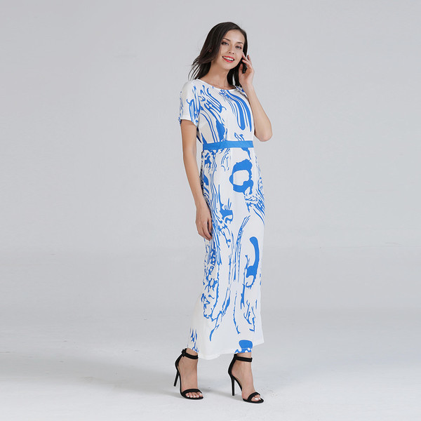  Γυναικείο φόρεμα σε διάφορα σχέδια