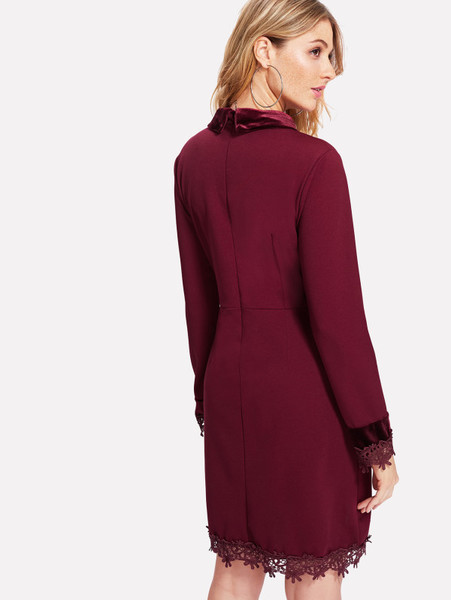  Γυναικείο φόρεμα με μακριά μανίκια και δαντέλα