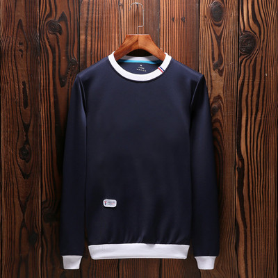 Bluza barbateasca cu maneca lunga cu aplicatie in diferite modele