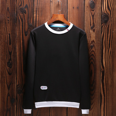 Bluza barbateasca cu maneca lunga cu aplicatie in diferite modele