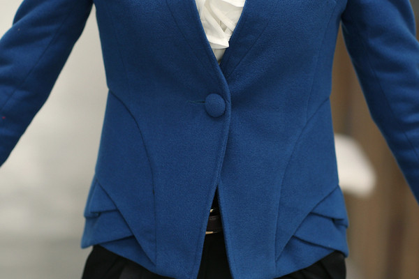 Geaca de dama eleganta cu nasturi decor in doua culori