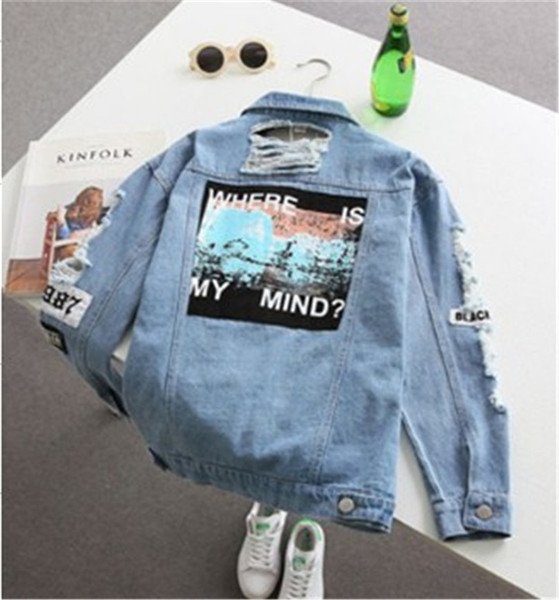 Geaca de dama din denim cu aplicatie