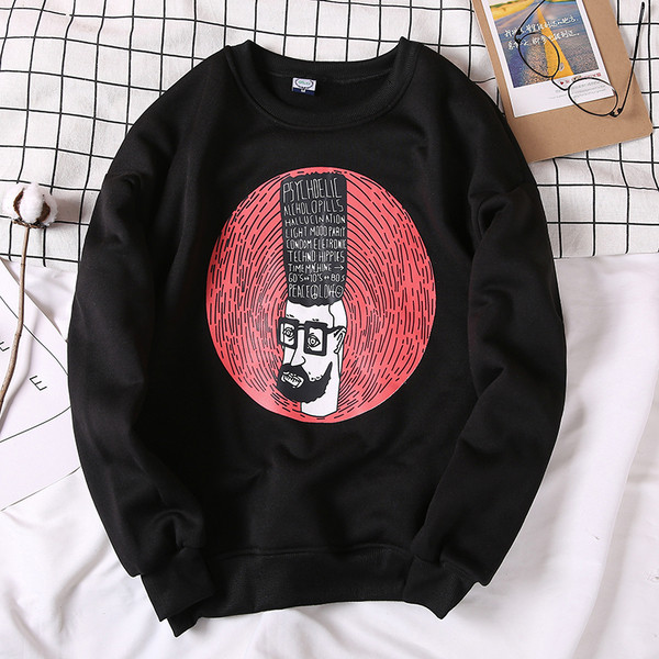 Pulover barbatesc in 2 modele cu aplicatie