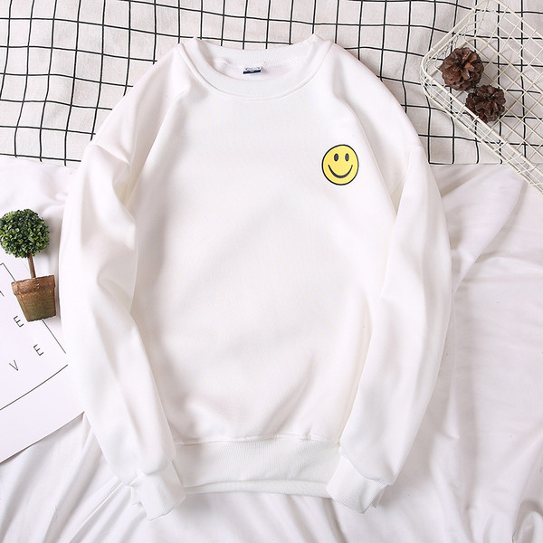 Pulover barbatesc in 2 modele cu aplicatie