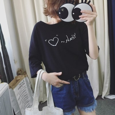 Γυναικείο αθλητικό μπλουζάκι με επιγραφές σε διάφορα χρώματα