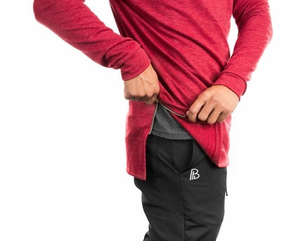 Piros színű férfi pulóver kapucnival - két modell