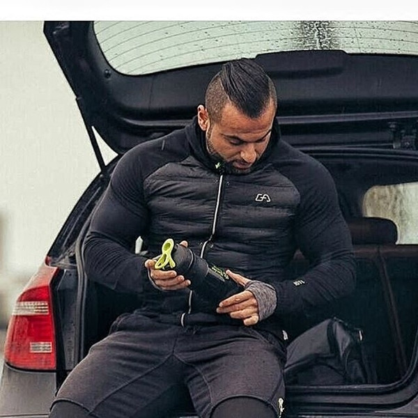 Hanorac pentru bărbați modern de culoare neagră - model Slim