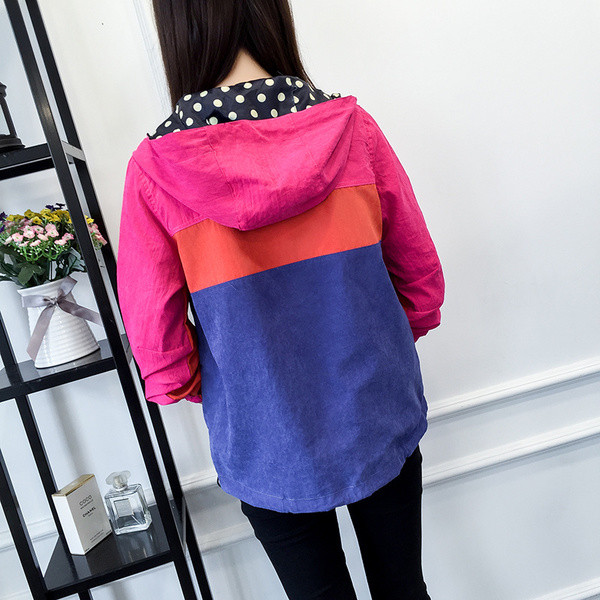 Модерно ежедневно дамско яке с качулка и две лица - два цвята