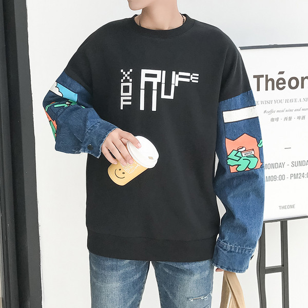 Hanorac pentru bărbați cu mâneci din denim și aplicații în alb și negru