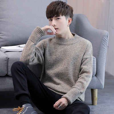 Pulover gros barbatesc cu guler inalt si broderie