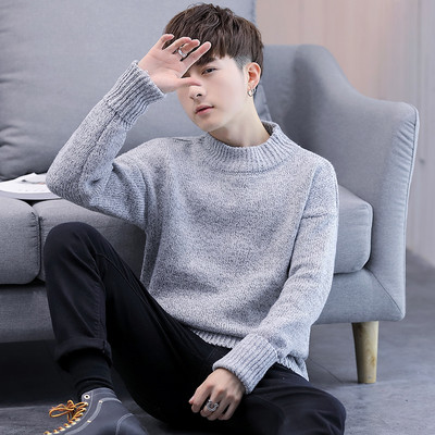 Pulover gros barbatesc cu guler inalt si broderie