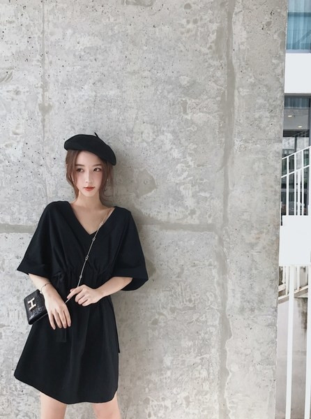  Γυναικείο φόρεμα με ντεκολτέ σε σχήμα V και μανίκι 3/4 σε διάφορα χρώματα