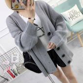 Γυναικεία φαρδιά ζακέτα με ντεκολτέ σε σχήμα V σε λευκό και γκρι χρώμα