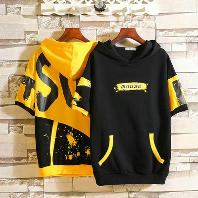 Men`s sweatshirt with short sleeves and applique in yellow and black