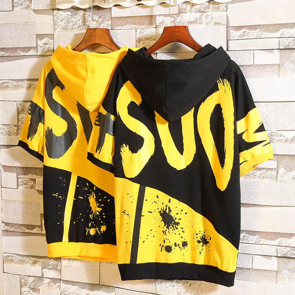 Hanorac pentru bărbați cu mâneci scurte și aplicație în galben și negru