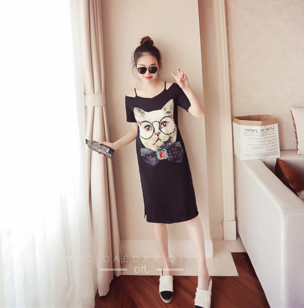 Ежедневна дамска рокля с интересна  цветна апликация в черен цвят 