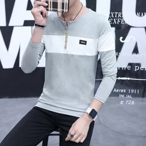 Pulover bărbătesc cu decolteu în V în mai multe modele