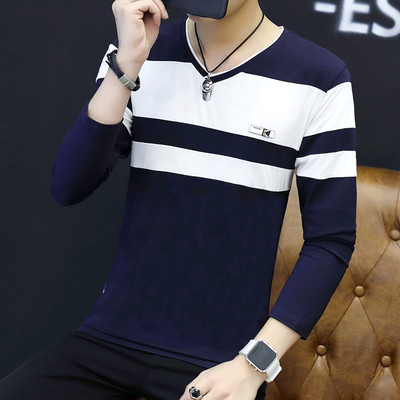 Pulover bărbătesc cu decolteu în V în mai multe modele