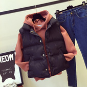 Γυναικείο χειμωνιάτικο γιλέκο σε μαύρο και άσπρο χρώμα