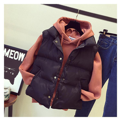 Γυναικείο χειμωνιάτικο γιλέκο σε μαύρο και άσπρο χρώμα