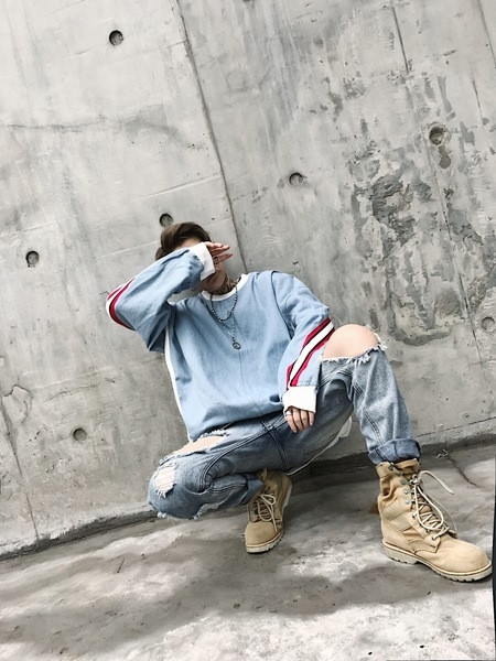 Hanorac barbatesc cu margine in culoare deschisa - model larg