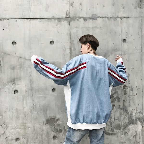 Hanorac barbatesc cu margine in culoare deschisa - model larg