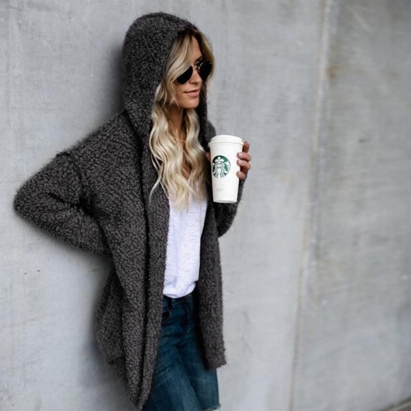 Vesta moderna de dama cu gluga in mai multe culori