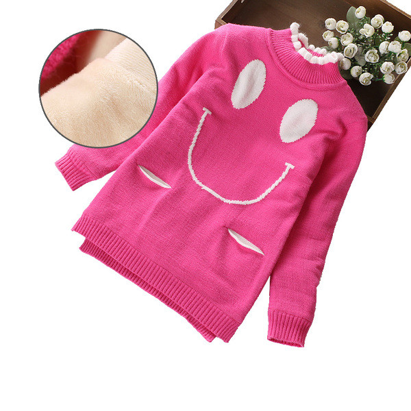 Детски плътен пуловер с висока яка и бродерия в няколко цвята