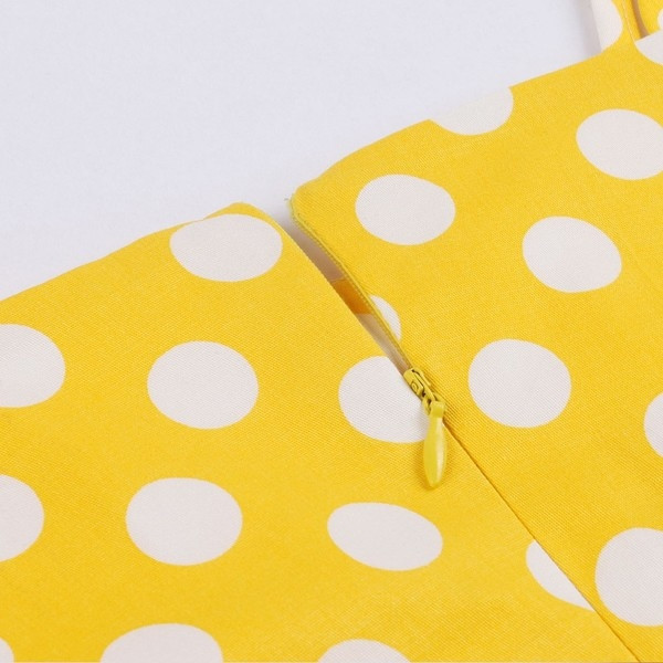 Модерна дамска рокля разкроен с тънки презрамки в жълт цвят 