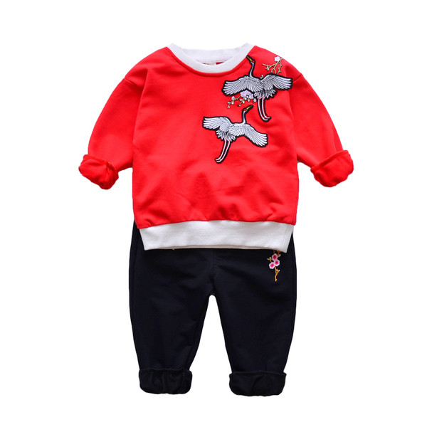 Модерен детски пуловер за момче с бродерия в син и червен цвят