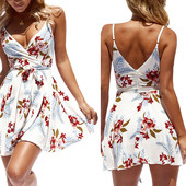 Лятна дамска рокля с V-образно деколте разкроен модел с флорални мотиви