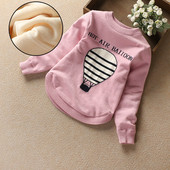 Детски пуловер с О-образно деколте и бродерия в няколко цвята