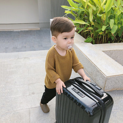 Изчистен модел детски пуловер за момче в три цвята