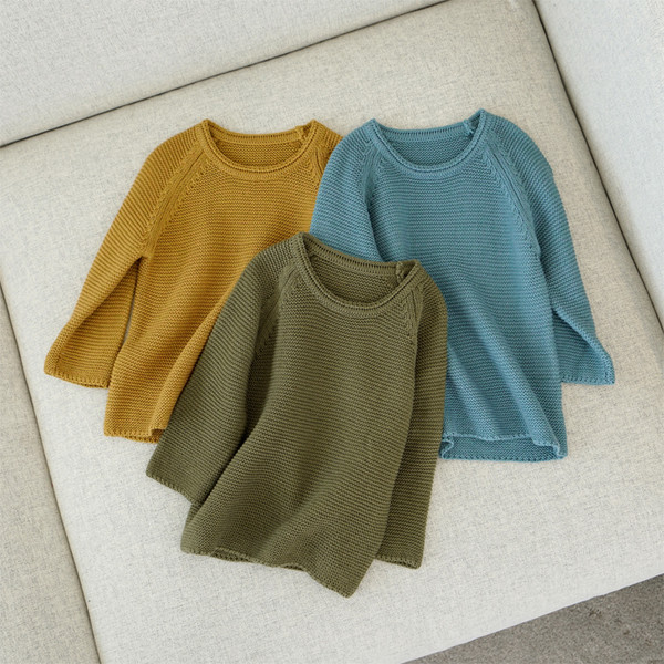 Изчистен модел детски пуловер за момче в три цвята