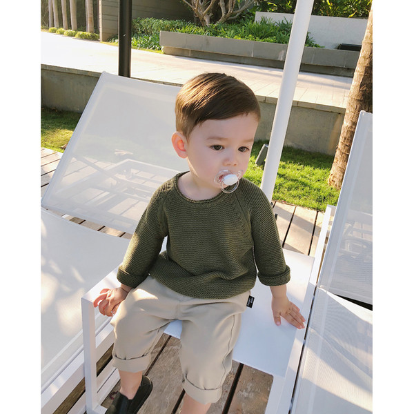 Изчистен модел детски пуловер за момче в три цвята