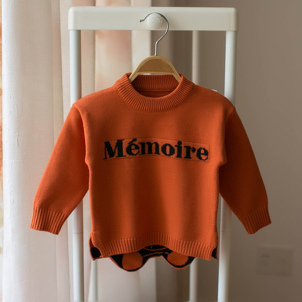 Детски пуловер за момче с бродерия и надпис в три цвята