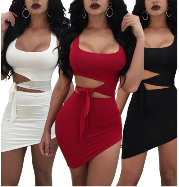 Дамска рокля Slim модел в бял,червен и черен цвят 