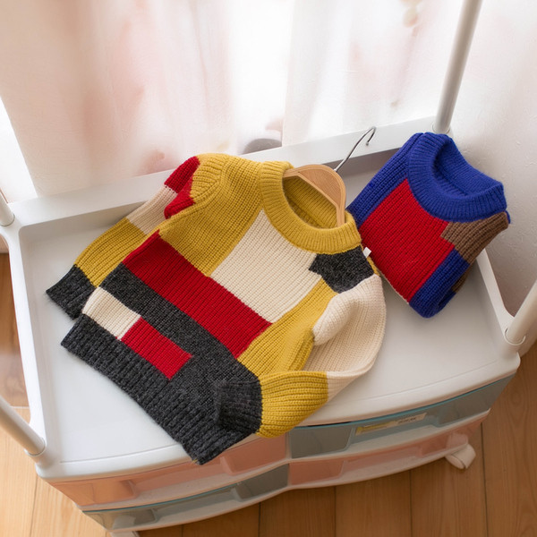 Детски цветен пуловер за момче в два модела