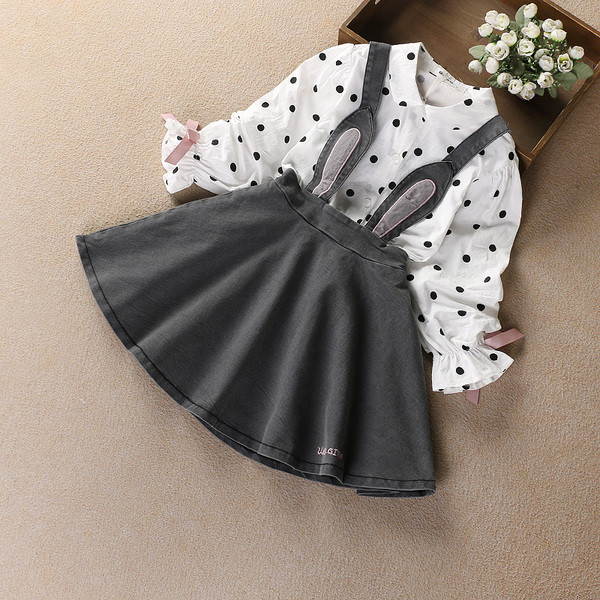 Детски комплект за момичета - пола с тиранти и риза на точки