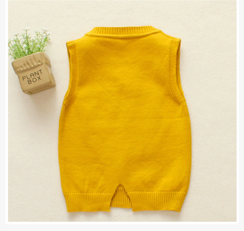 Детски пуловер без ръкави с бродерия и V-образна яка в три цвята