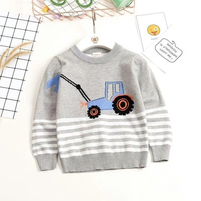Ежедневен детски пуловер за момче с бродерия в три цвята