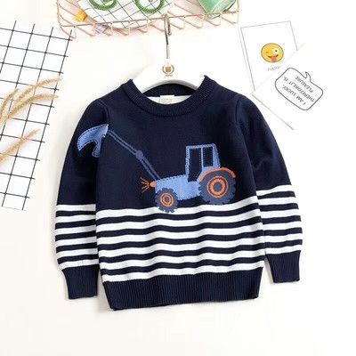 Ежедневен детски пуловер за момче с бродерия в три цвята