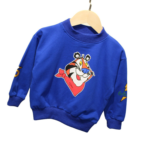 Детски суичър с О-образна яка и апликация в син и черен цвят